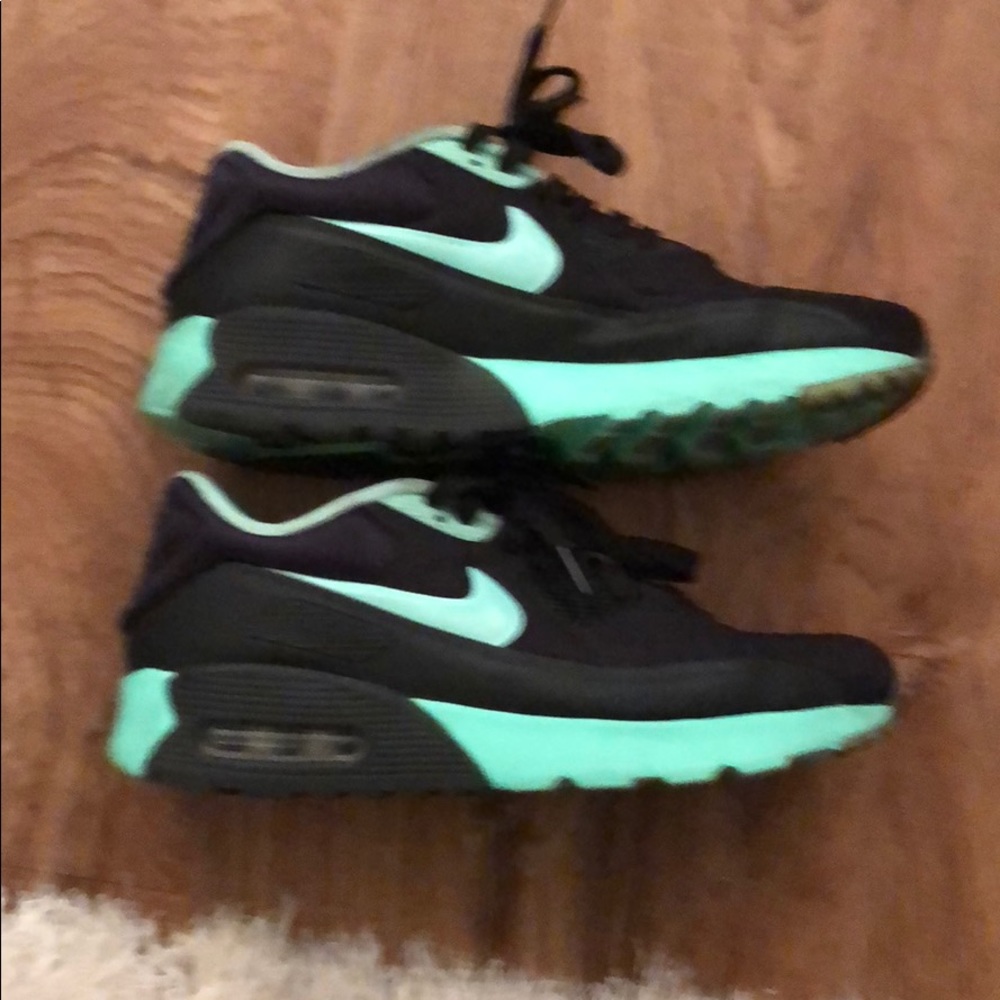 Air Max - Picture 4 of 5